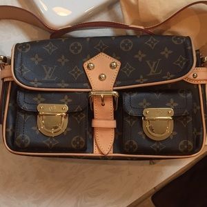 Louis Vuitton Hudson monogram
